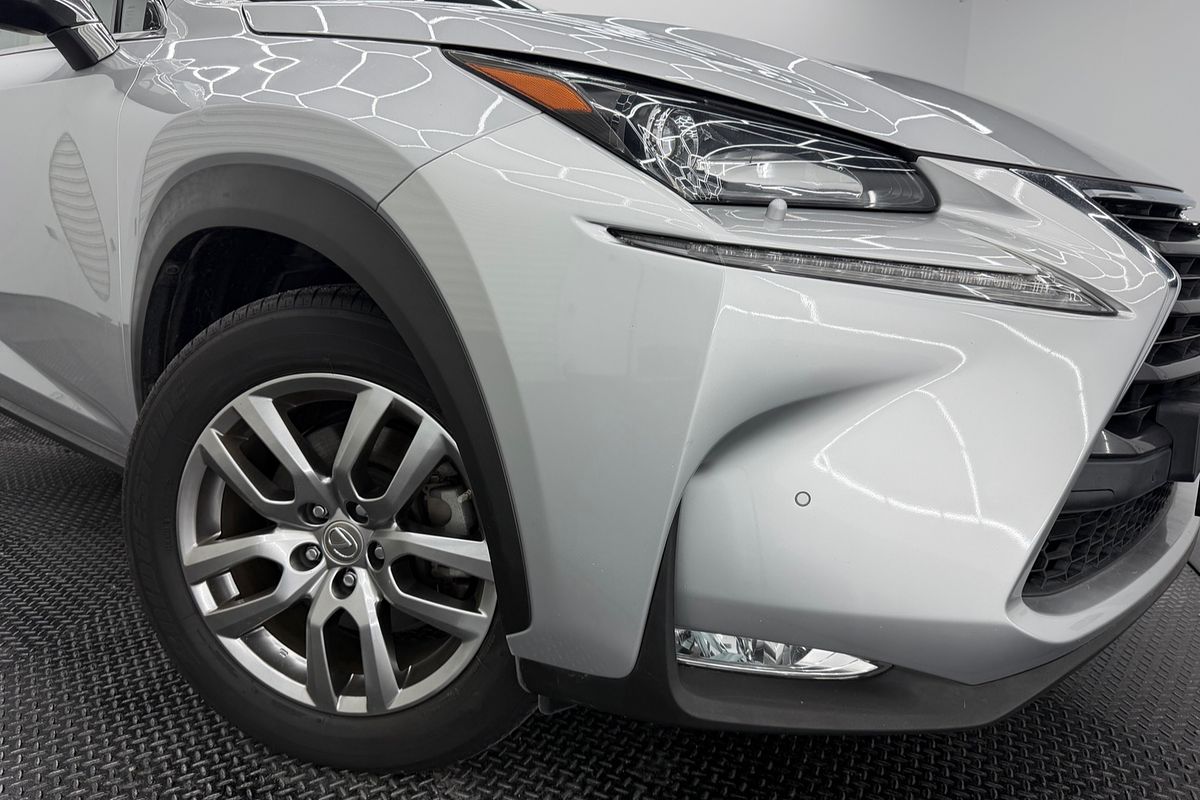 2017 Lexus NX NX300h Luxury AYZ10R