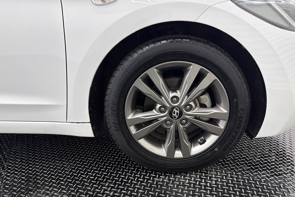 2016 Hyundai Elantra Active AD