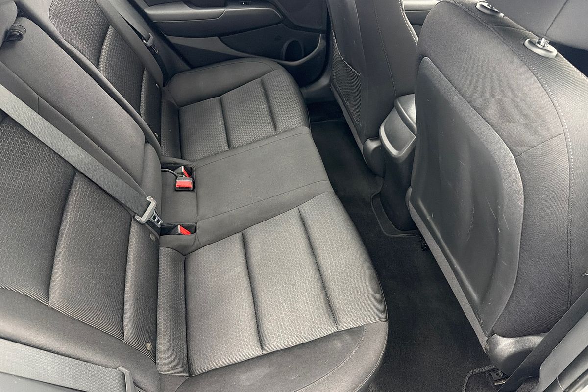 2016 Hyundai Elantra Active AD