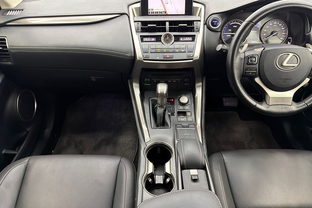 2017 Lexus NX NX300h Luxury AYZ10R