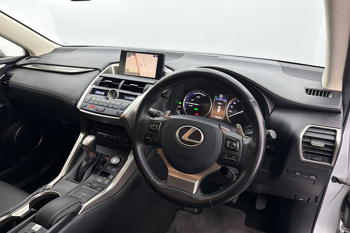 2017 Lexus NX NX300h Luxury AYZ10R