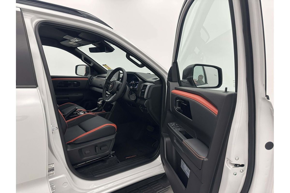 Nissan NAVARA 4X4 2.4 DSL AUTO DC P4X