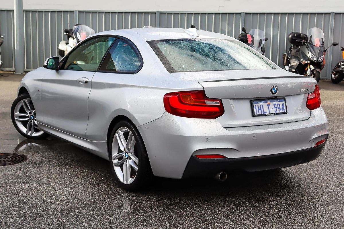2015 BMW 2 Series 220i M Sport F22