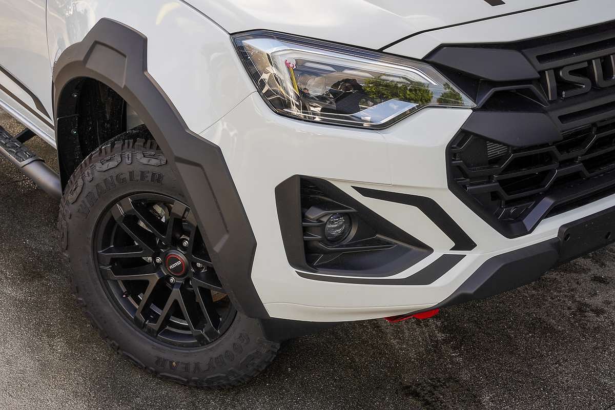 2026 Isuzu D-MAX BLADE 4X4