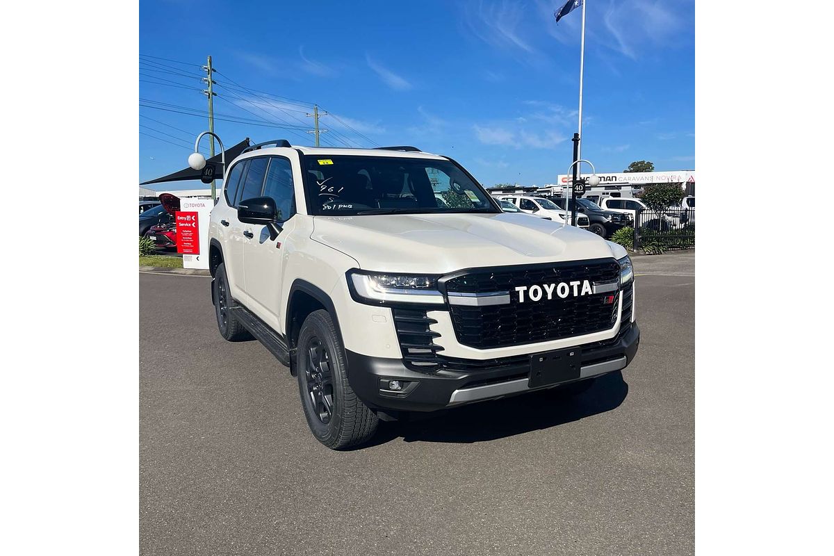 2026 Toyota Landcruiser GR Sport FJA300R