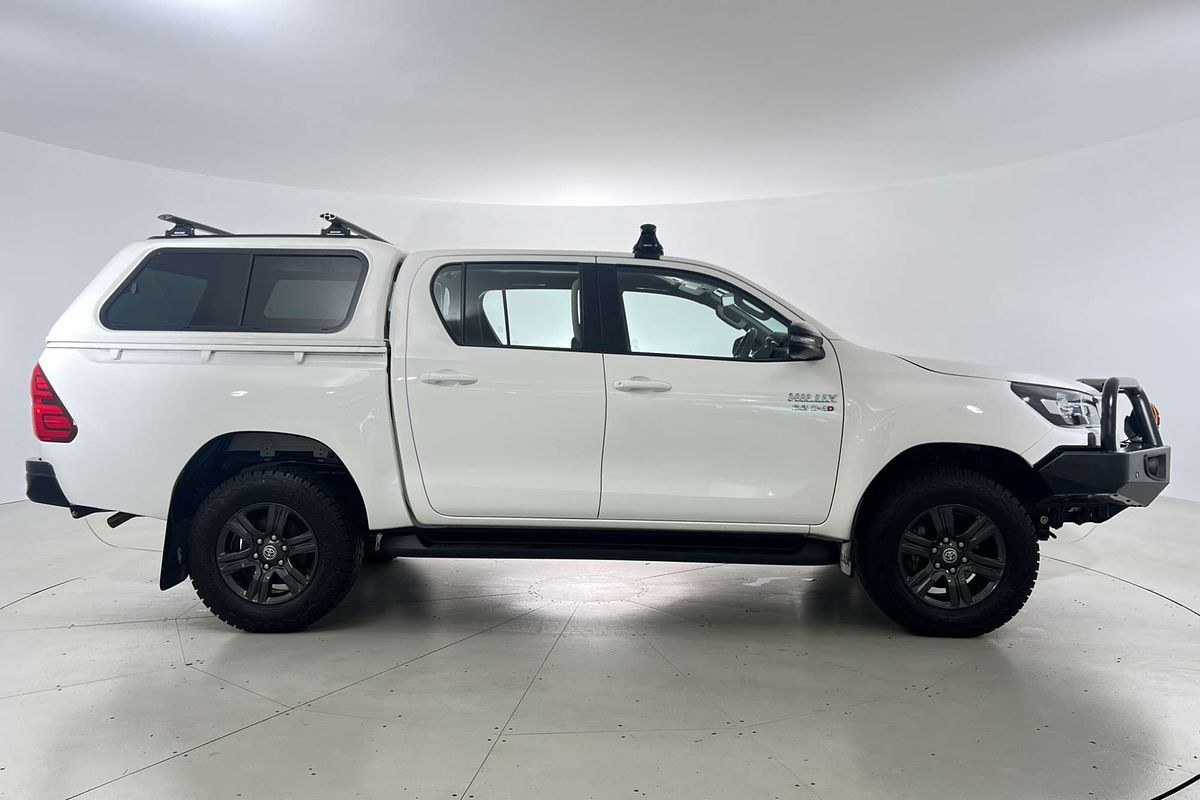 2024 Toyota Hilux 4x4 SR 2.8L T Diesel Automatic Double Cab GUN126R