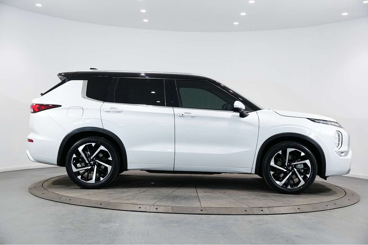 2022 Mitsubishi Outlander Exceed Tourer ZM