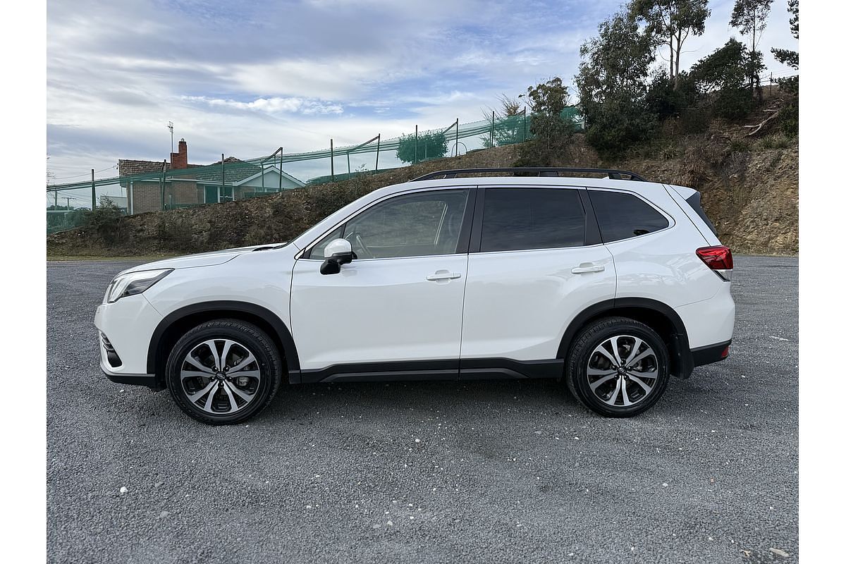 2023 Subaru Forester 2.5i Premium S5