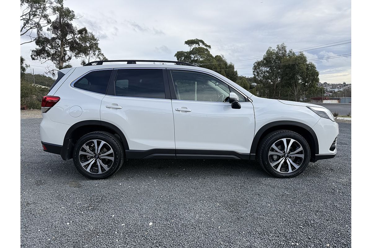 2023 Subaru Forester 2.5i Premium S5