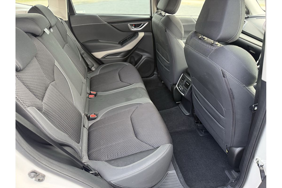 2023 Subaru Forester 2.5i Premium S5