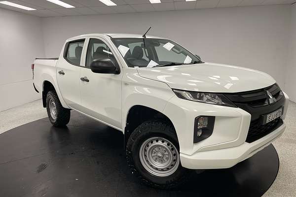 2019 Mitsubishi Triton GLX ADAS MR 4X4