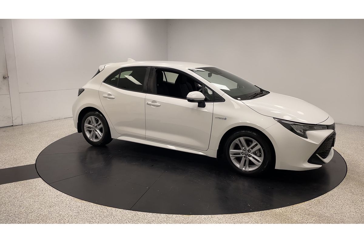 2018 Toyota Corolla Ascent Sport Hybrid ZWE211R
