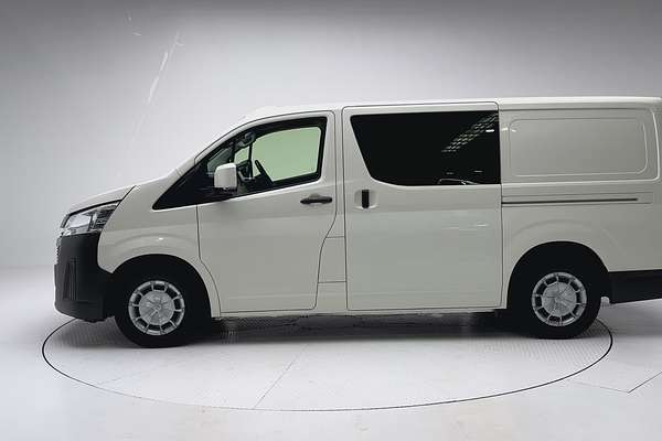2023 Toyota Hiace GDH300R LWB thumb-4
