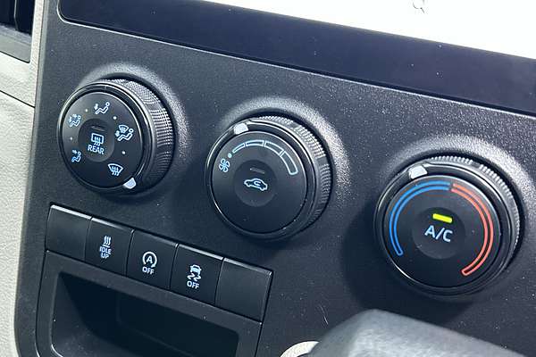 2023 Toyota Hiace GDH300R LWB thumb-15
