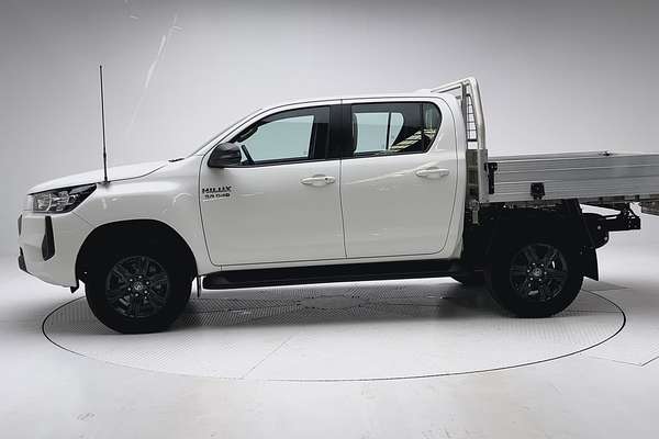 2024 Toyota Hilux SR 48V GUN126R 4X4 thumb-4