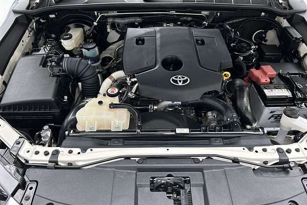 2024 Toyota Hilux SR 48V GUN126R 4X4 thumb-10
