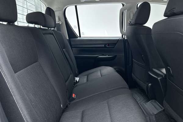 2024 Toyota Hilux SR 48V GUN126R 4X4 thumb-11