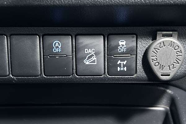 2024 Toyota Hilux SR 48V GUN126R 4X4 thumb-15