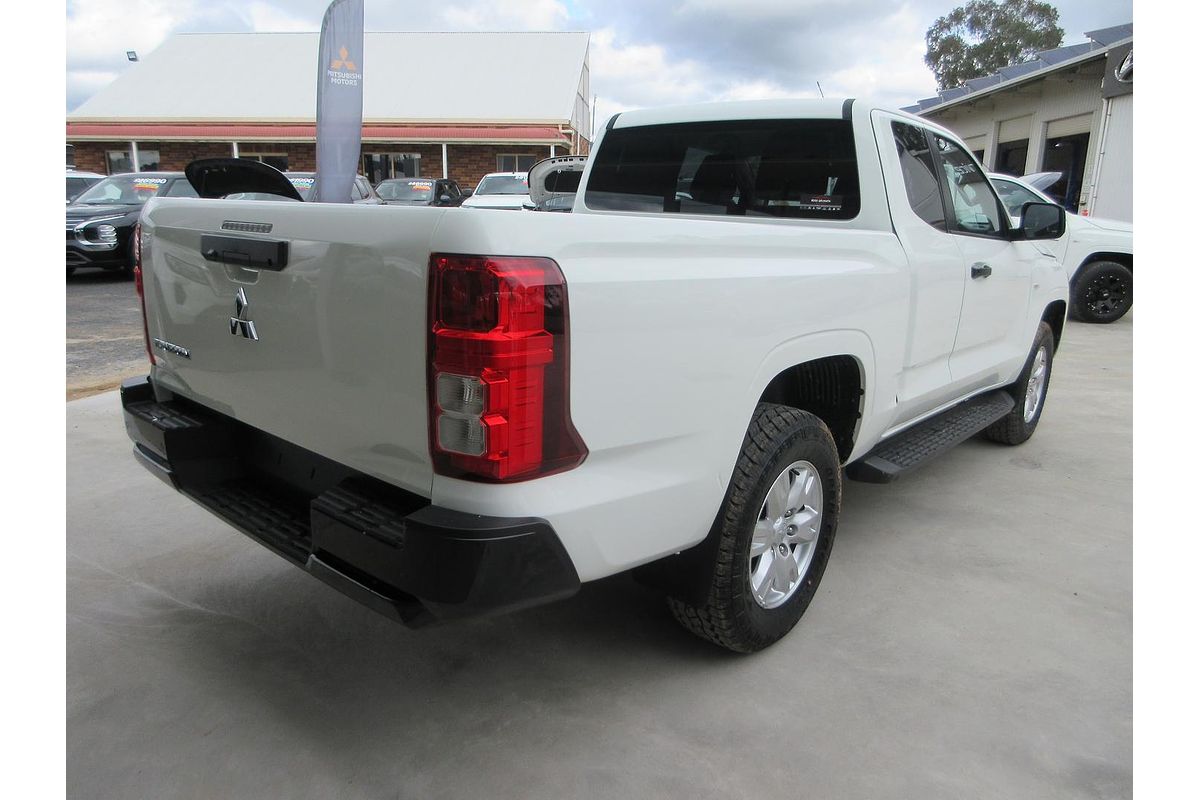 2026 Mitsubishi Triton GLX+ MV 4X4
