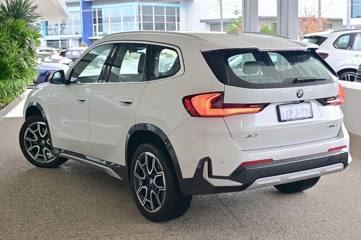 2025 BMW X1 sDrive18i U11