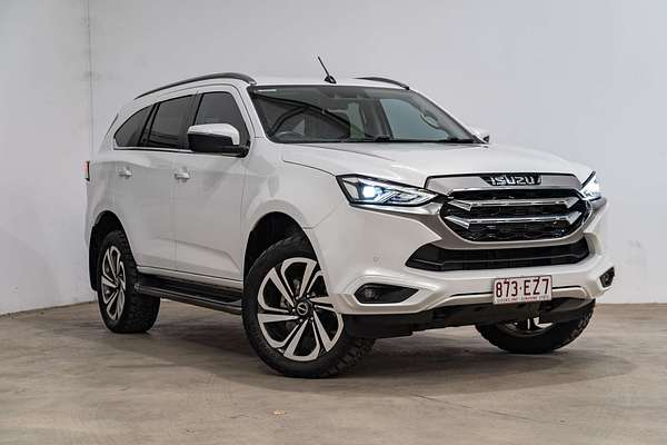 2022 Isuzu MU-X LS-T