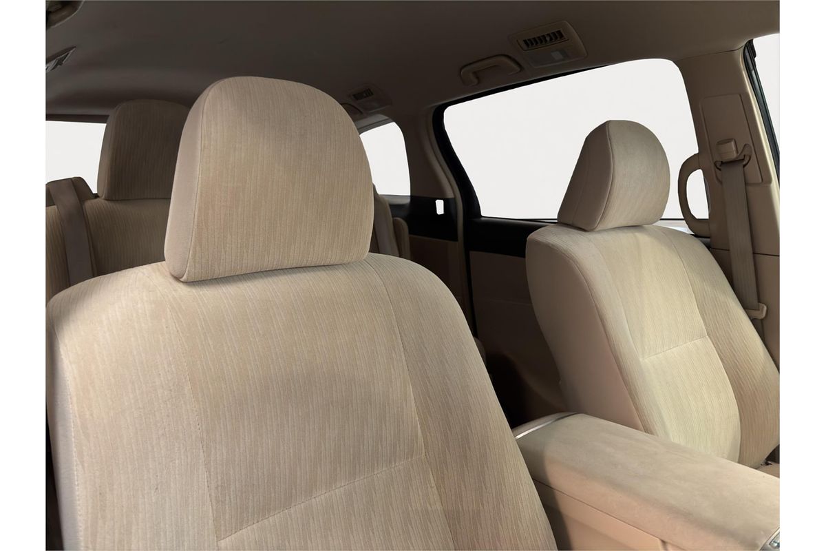2015 Toyota Estima Aeras Hybrid AHR20W