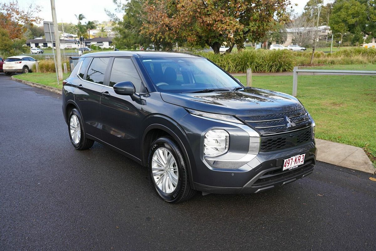 2024 Mitsubishi Outlander ES ZM
