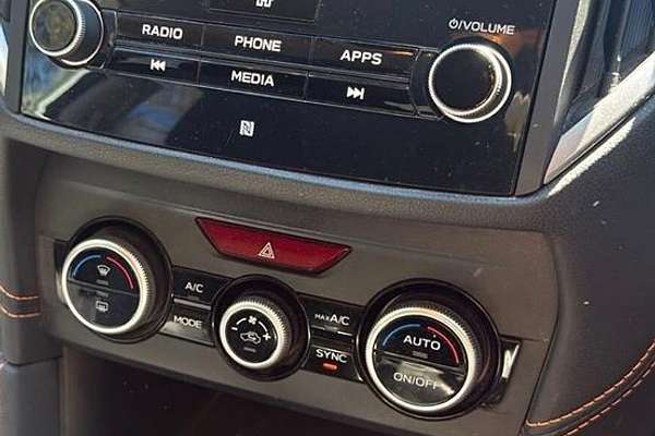 2018 Subaru XV 2.0i G5X thumb-6