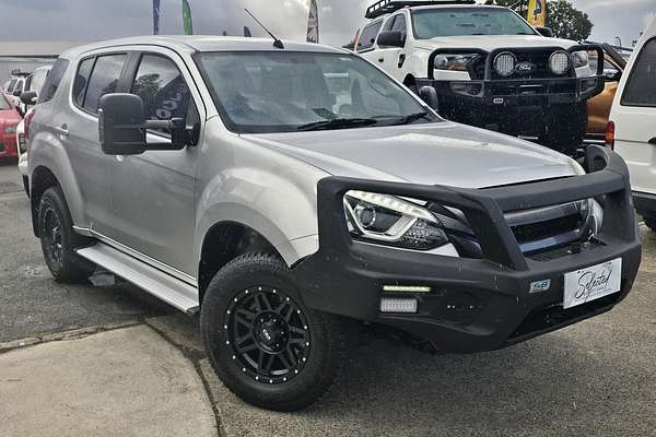 2020 Isuzu MU-X LS-M