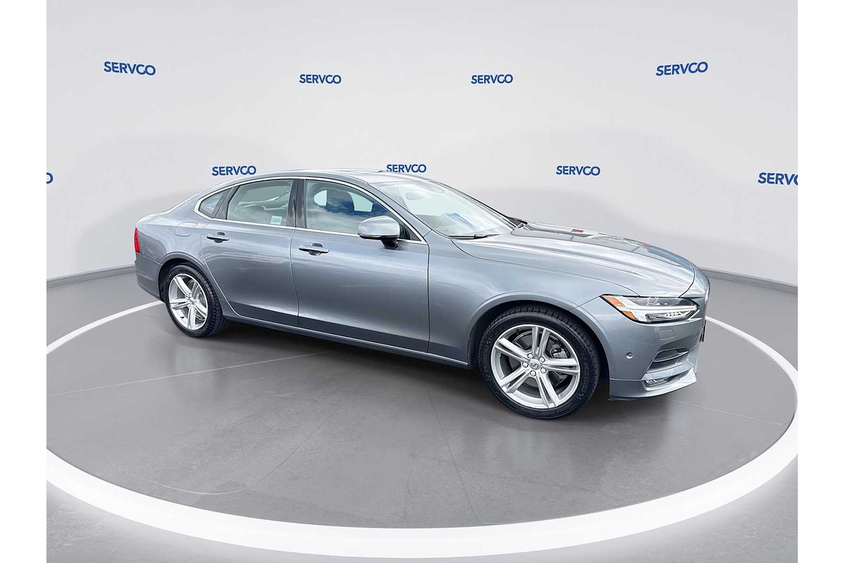 2017 Volvo S90 Momentum