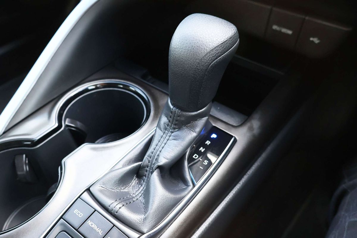 2024 Toyota Camry Ascent AXVH70R