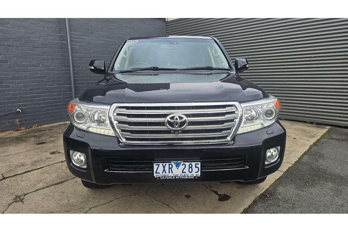 2013 Toyota Landcruiser Sahara VDJ200R
