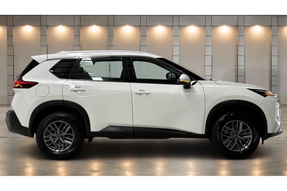 2024 Nissan X-TRAIL ST T33