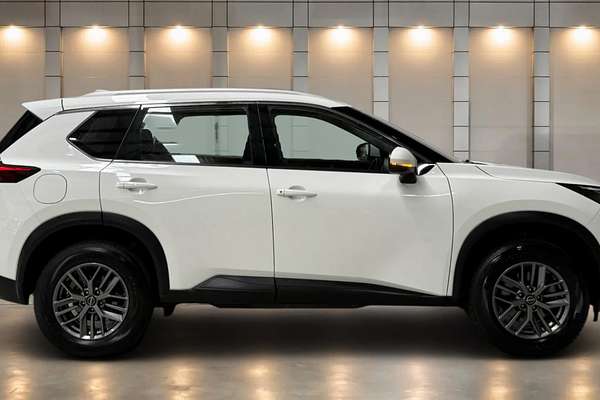 2024 Nissan X-TRAIL ST T33