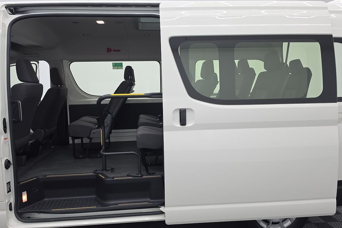 2021 Toyota Hiace Commuter GDH322R ELWB High Roof