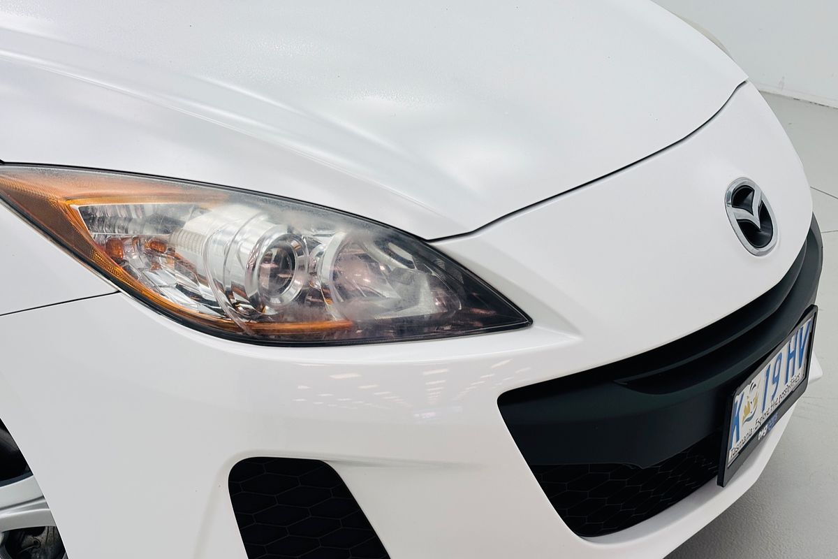 MAZDA3 H 5 SPEED AUTO HATCH NEO