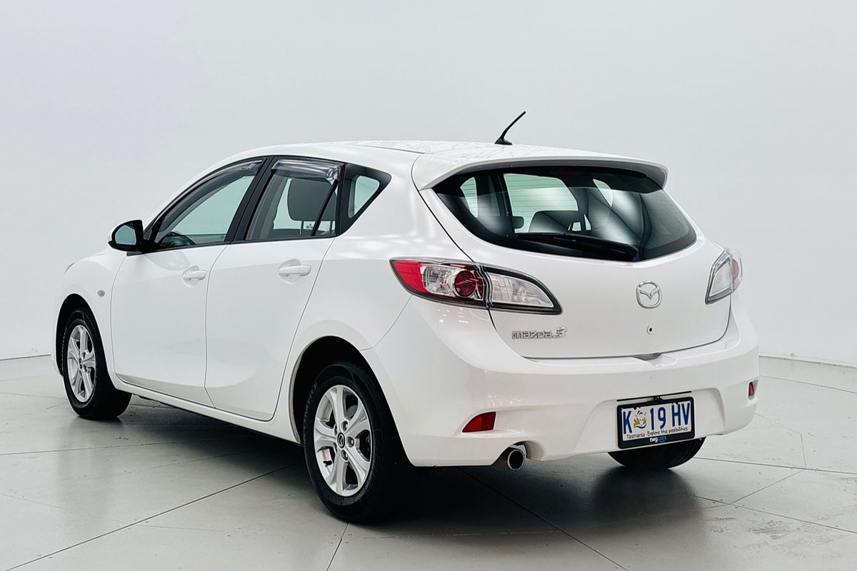 MAZDA3 H 5 SPEED AUTO HATCH NEO