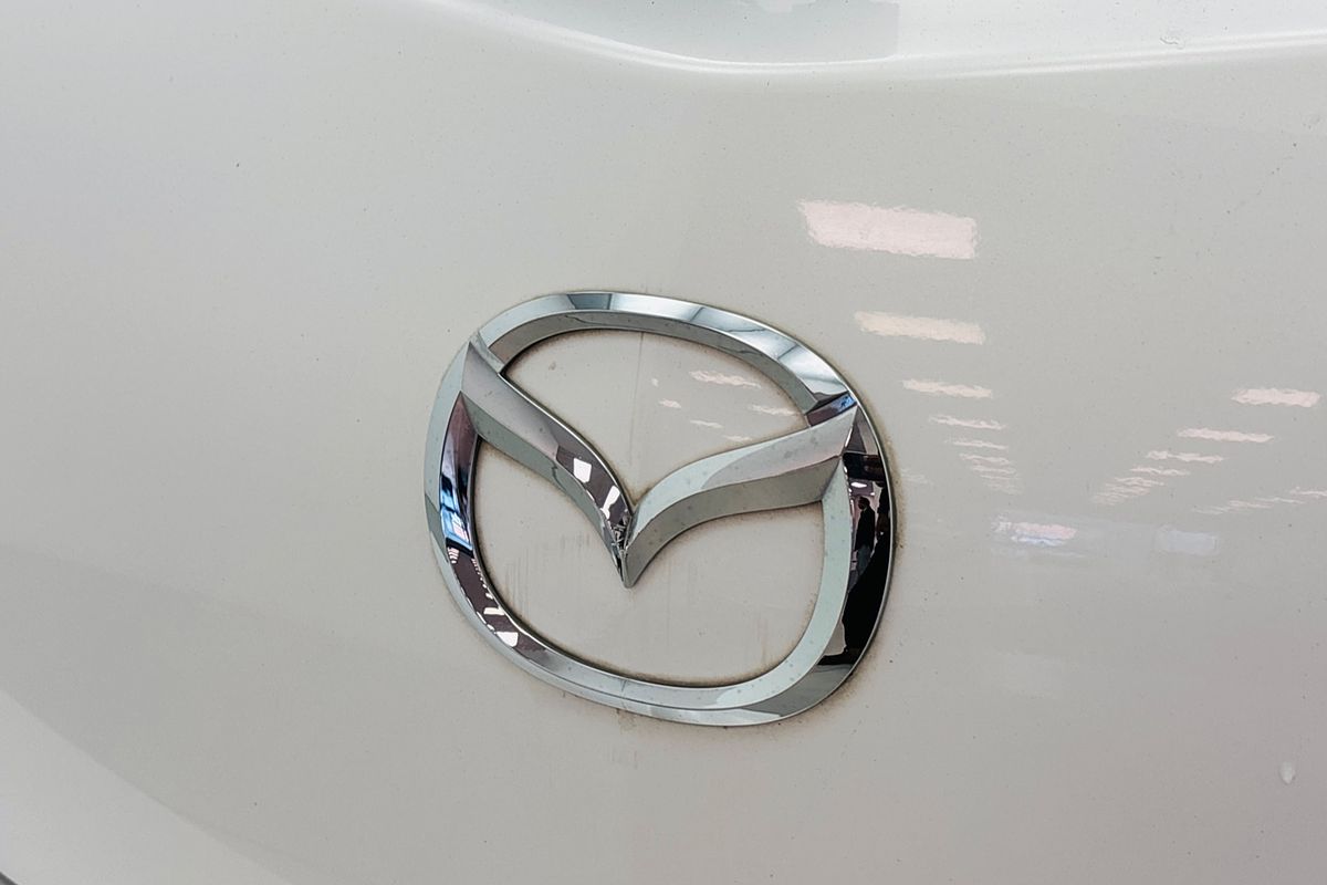 MAZDA3 H 5 SPEED AUTO HATCH NEO