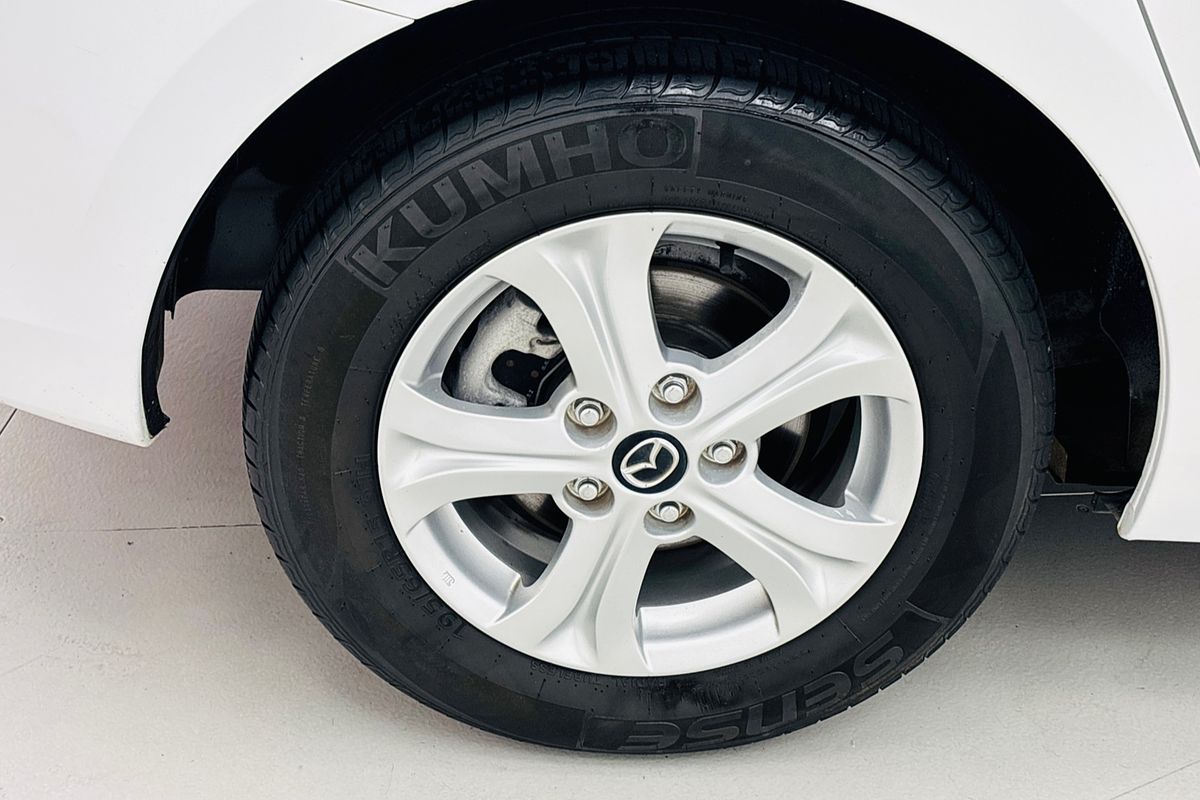 MAZDA3 H 5 SPEED AUTO HATCH NEO