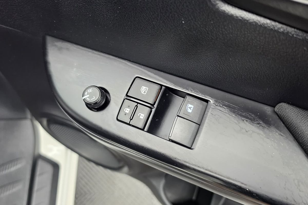 2020 Toyota Hilux Workmate TGN121R Rear Wheel Drive