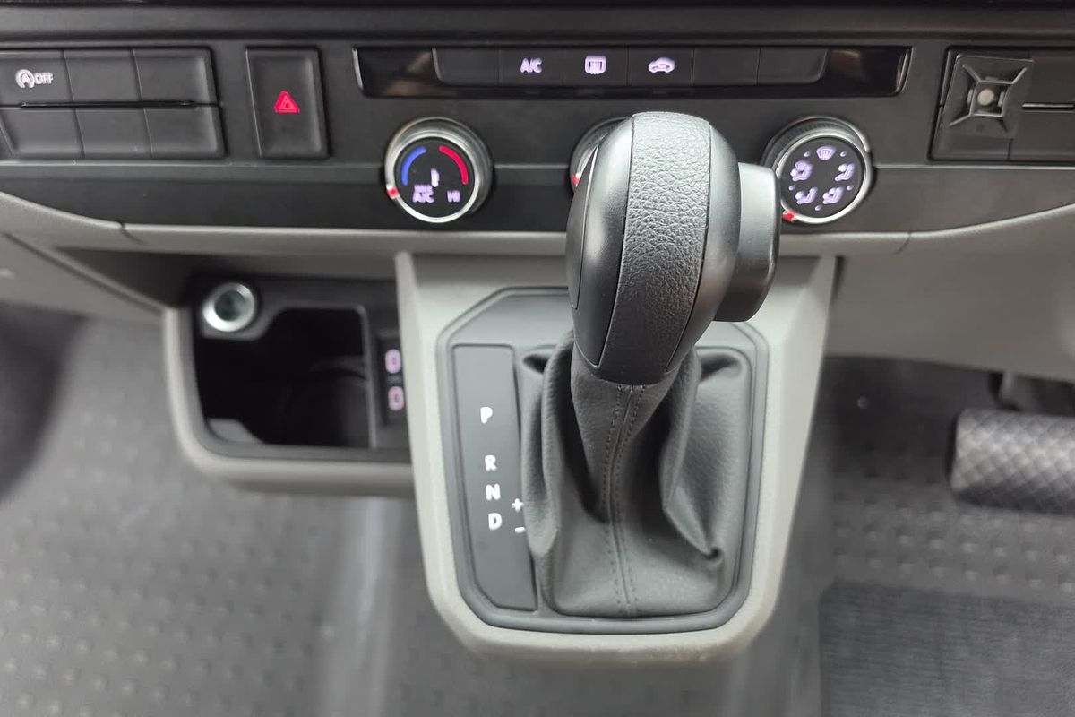 2023 Volkswagen Transporter TDI340 T6.1 LWB