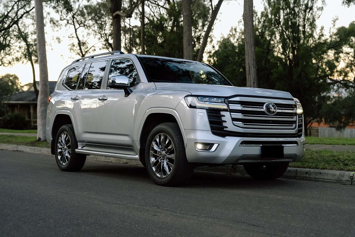 2022 Toyota Landcruiser Sahara ZX FJA300R