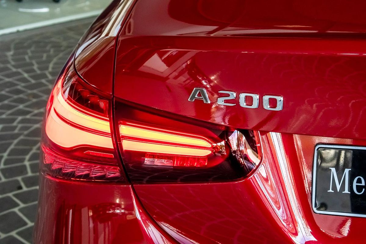 V177 806MY A200 Special Ed SED DUAL 7sp 1.3T