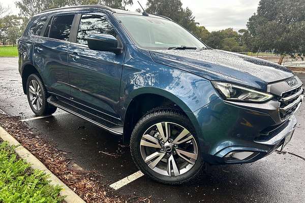2023 Isuzu MU-X LS-T