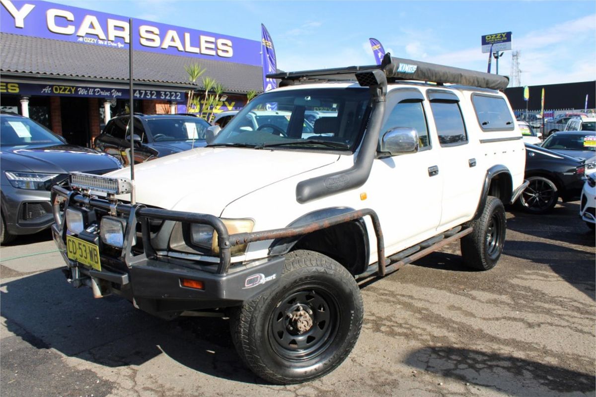 2004 Toyota Hilux (4x4) KZN165R 4X4