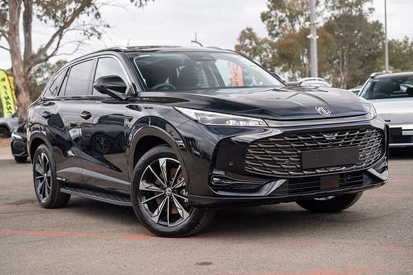 2025 MG HS Super Hybrid Essence AS33P