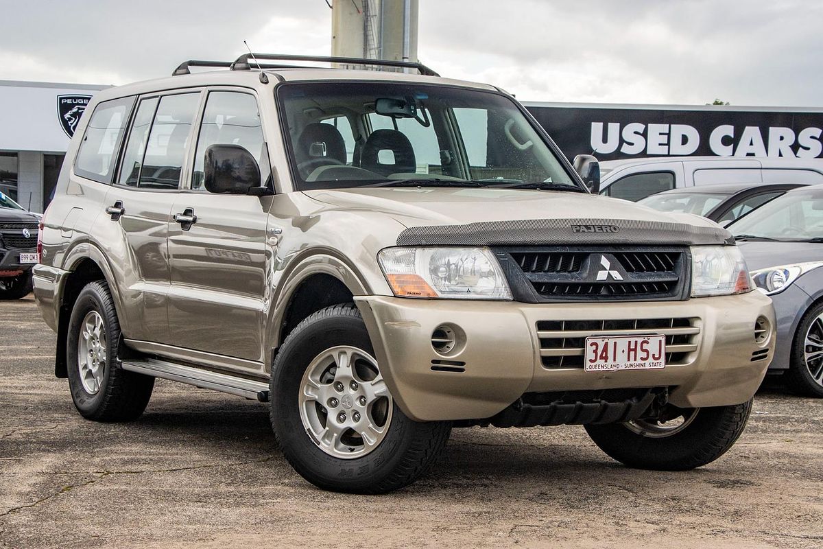 2004 Mitsubishi Pajero GLX NP