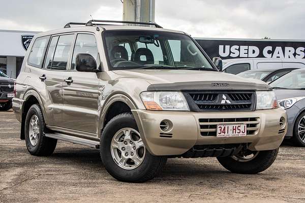 2004 Mitsubishi Pajero GLX NP