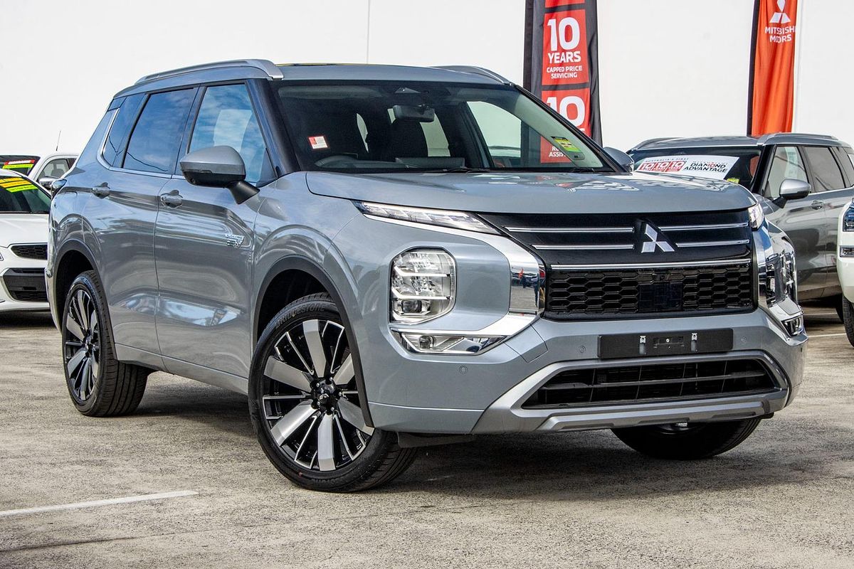 2025 Mitsubishi Outlander PHEV Exceed ZM