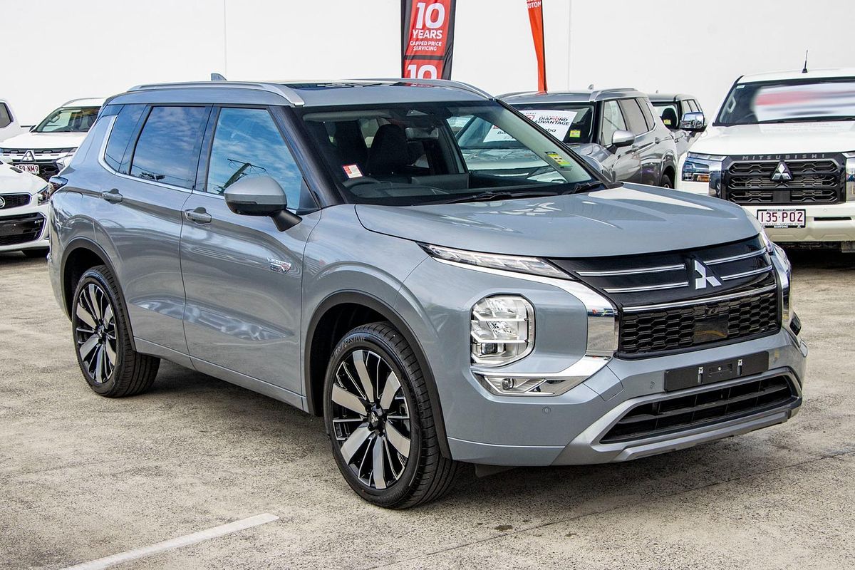 2025 Mitsubishi Outlander PHEV Exceed ZM